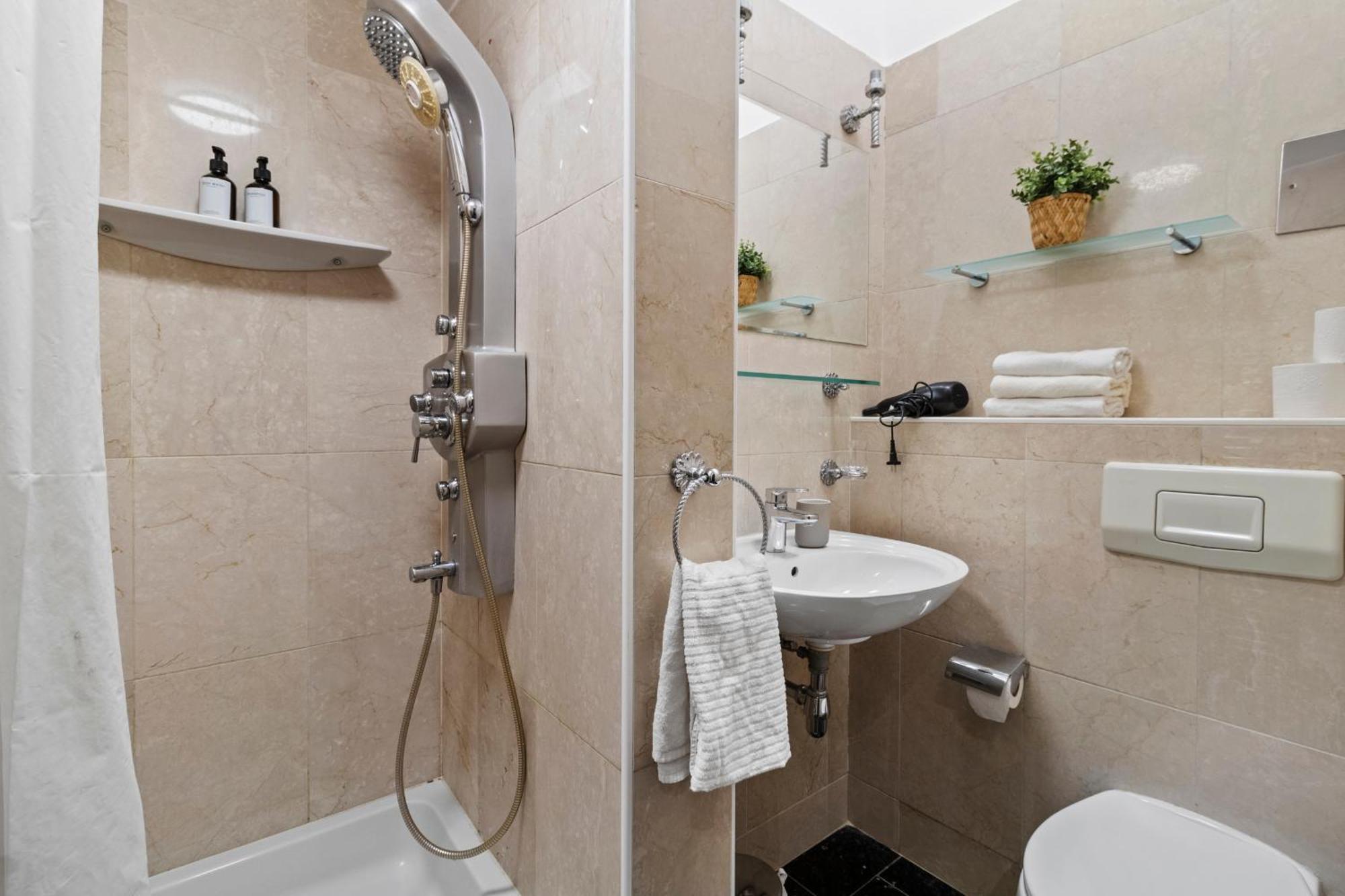 Chic Vienna Apartment Экстерьер фото